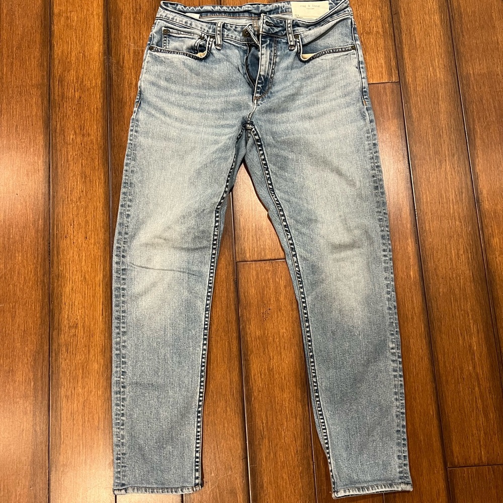 Men’s Rag & Bone Fit 3 Athletic Cut Lightwash Jeans!! 30x30! Perfect for spring!